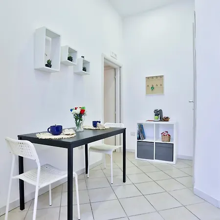 Apartment Guesthost - La Casetta Di Zia Maria Naples