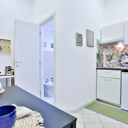 Apartment Guesthost - La Casetta Di Zia Maria